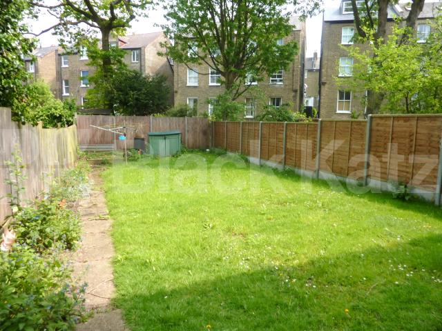 			NEW INSTRUCTION!, 2 Bedroom, 1 bath, 1 reception Flat			 Brecknock Road, TUFNELL PARK